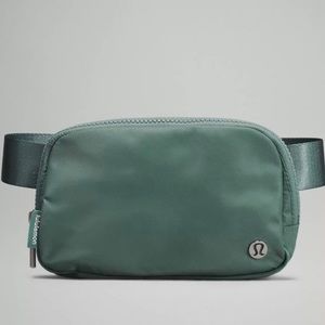 Lululemon Everywhere Belt Bag | NWT
